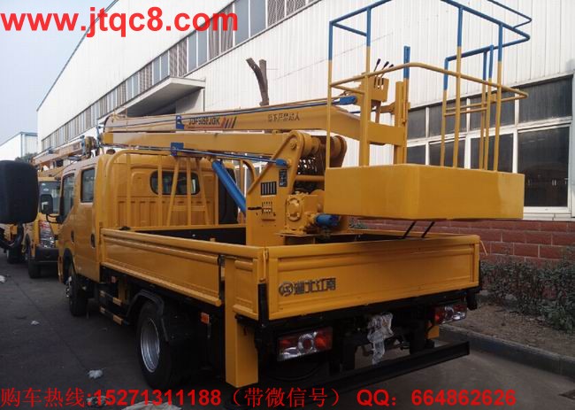 東風(fēng)凱普特13.5米高空作業(yè)車用東風(fēng)凱普特豪華底盤加裝上裝部分而成;液壓式三節(jié)折疊臂,最大作業(yè)高度14米,作業(yè)輻度5.7米; 采用國(guó)產(chǎn)、進(jìn)口換向閥及液壓油缸,換向平穩(wěn),操作靈活方便