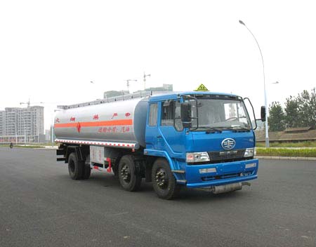 解放小三軸加油車(加長(zhǎng)型)