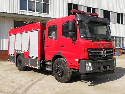 東風153型6噸泡沫消防車